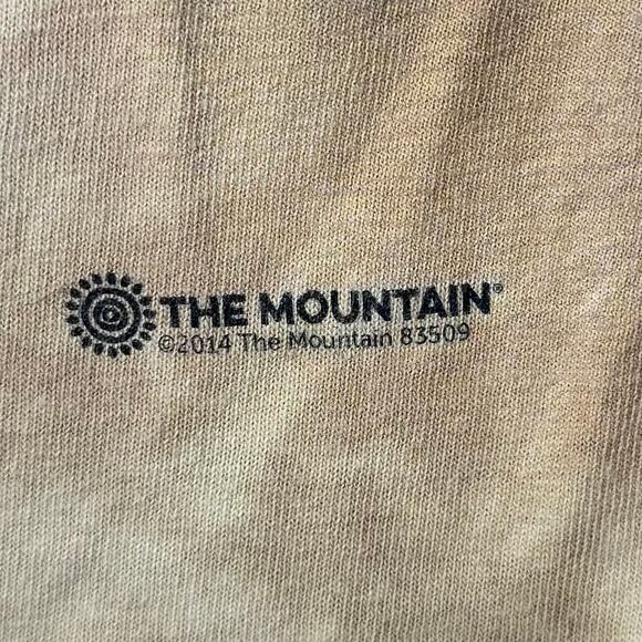 The Mountain T-Shirt Dog Graphic Women’s Size Small Tan Casual Tie Dye Boho - Picture 3 of 7